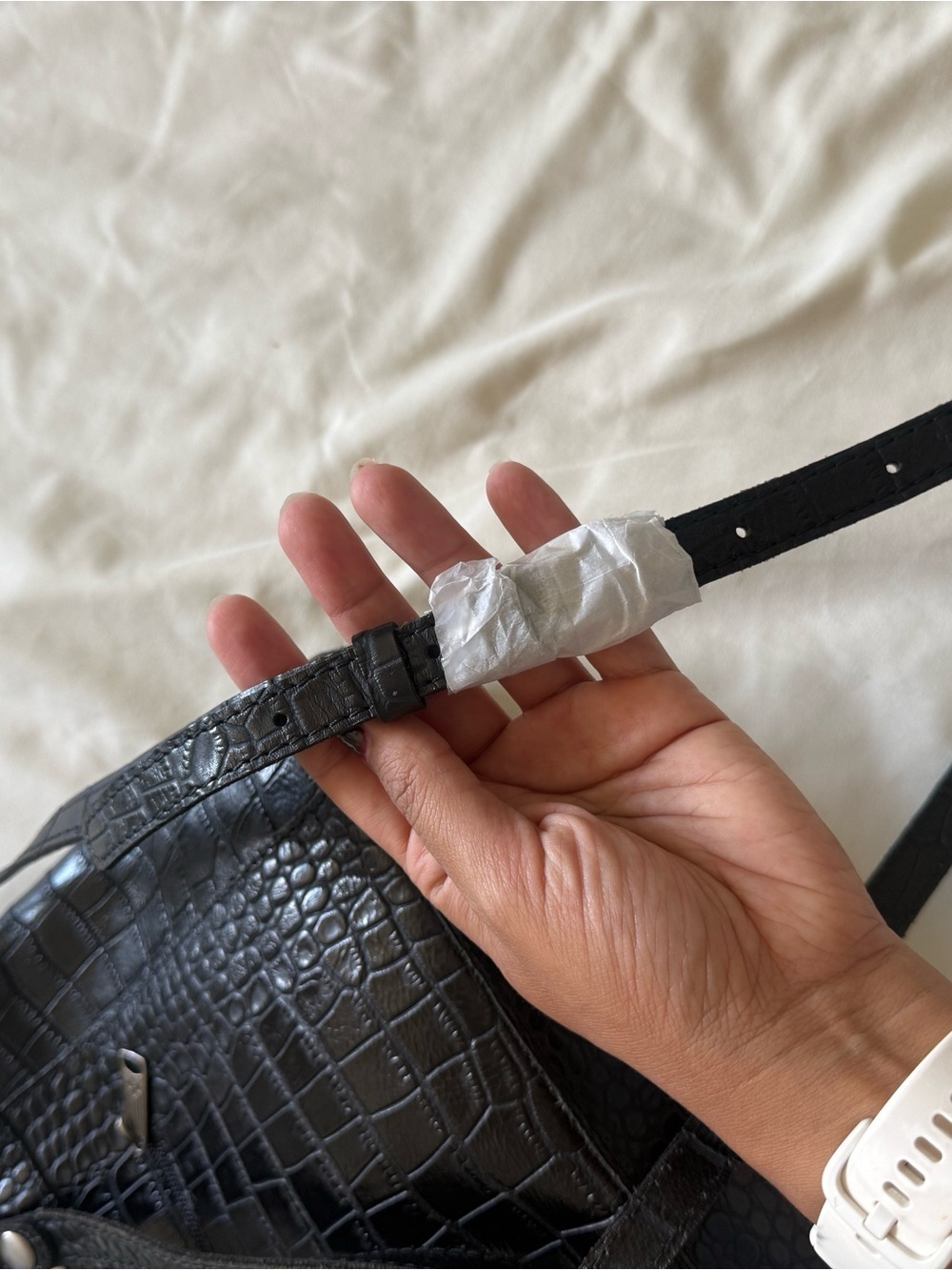 Patricia Nash | Aveley Crossbody Handbag Distressed Croc Leather - Picture 12 of 14